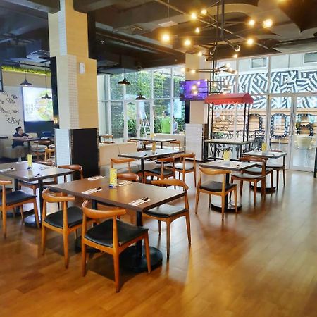 סוראבאיה Maxonehotels.Com At Tidar מראה חיצוני תמונה