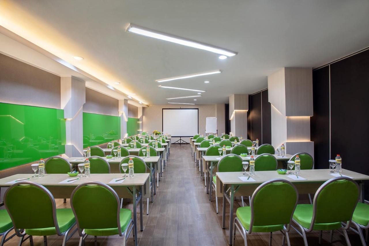 סוראבאיה Maxonehotels.Com At Tidar מראה חיצוני תמונה